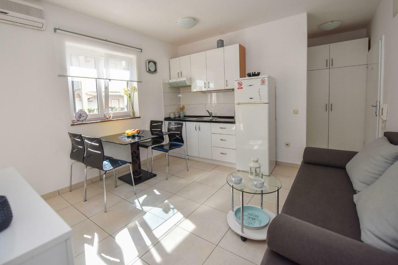 Vicy Apartment Novalja Εξωτερικό φωτογραφία