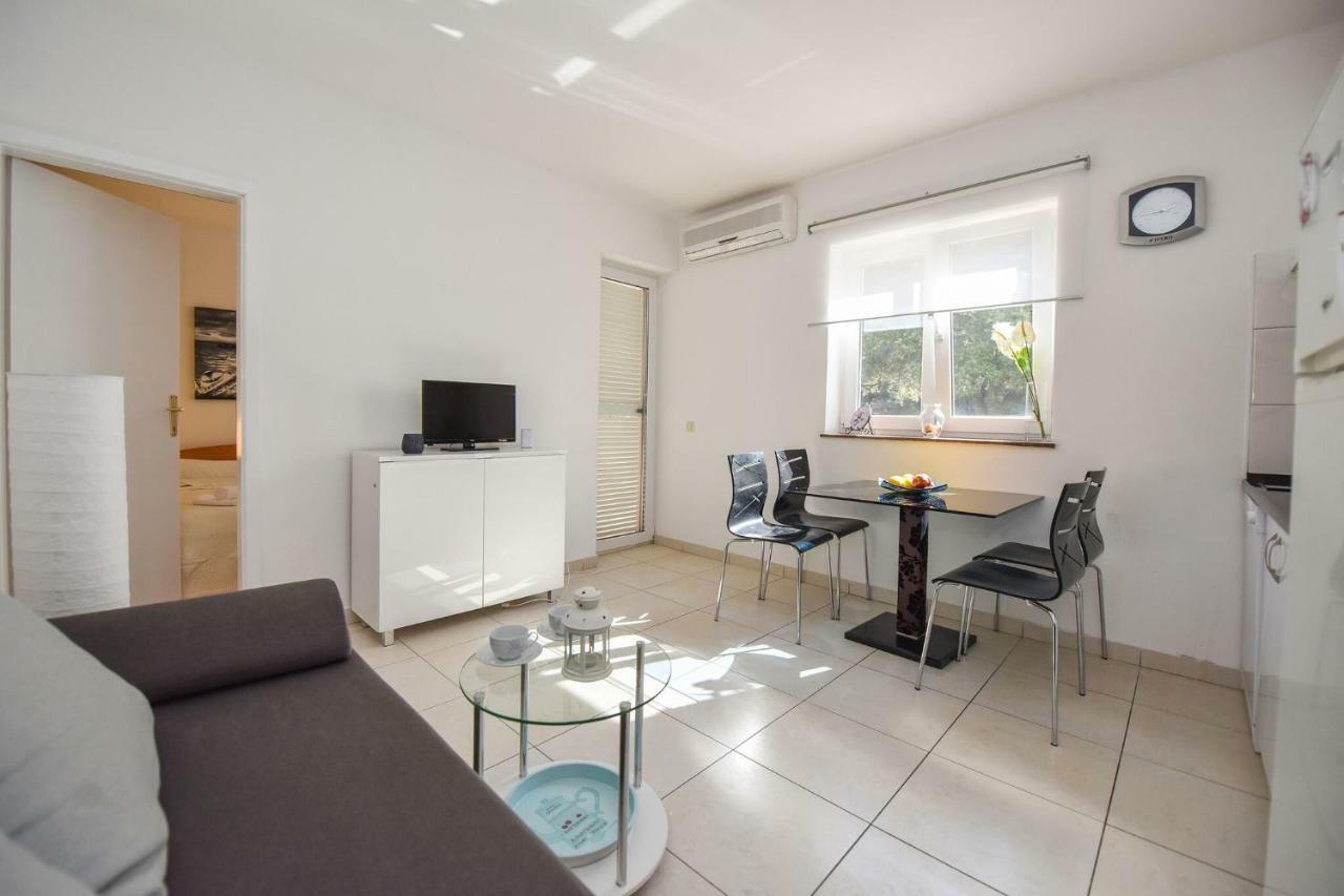 Vicy Apartment Novalja Εξωτερικό φωτογραφία
